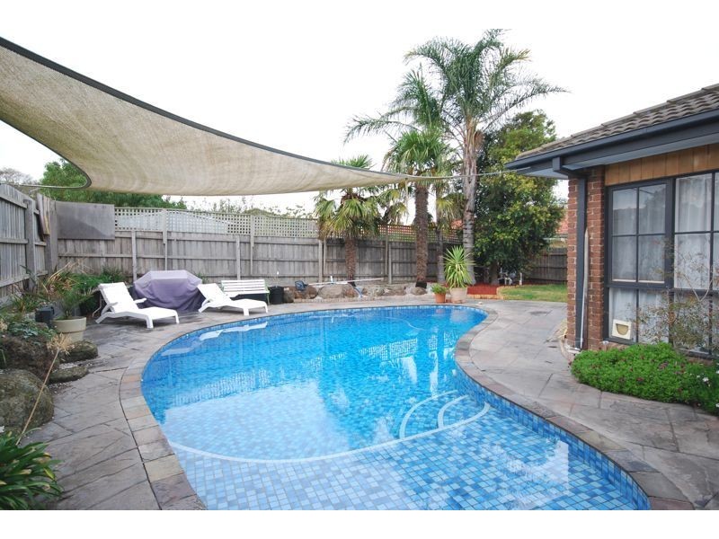 Cranbourne North VIC 3977