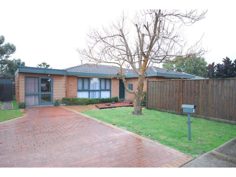 1 Highview Avenue, Cranbourne VIC 3977