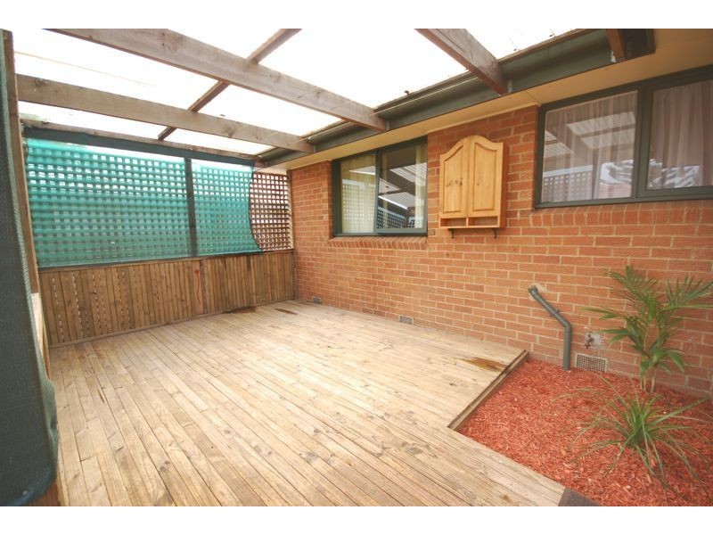 1 Highview Avenue, Cranbourne VIC 3977