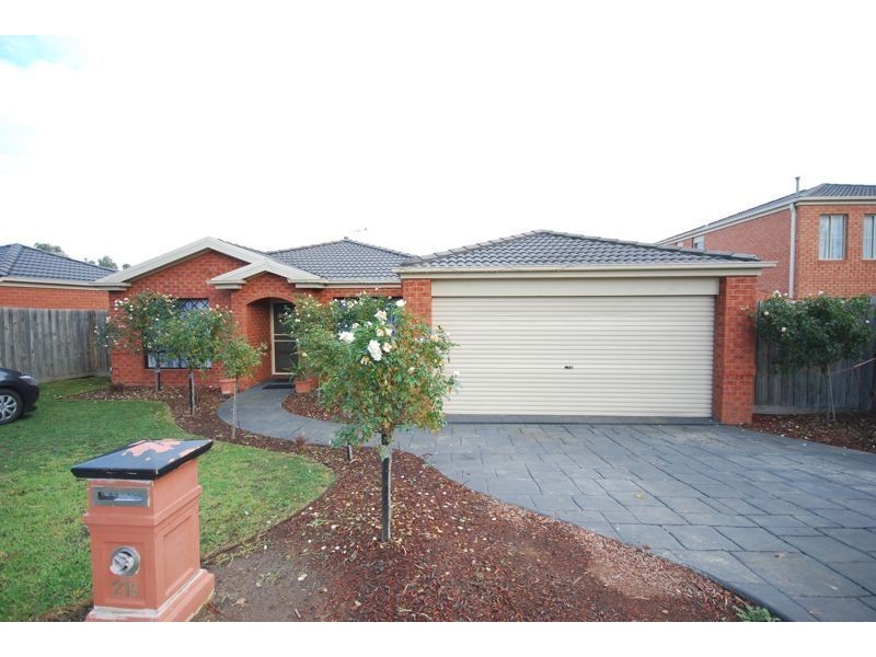 213 Monahans Road, Cranbourne VIC 3977