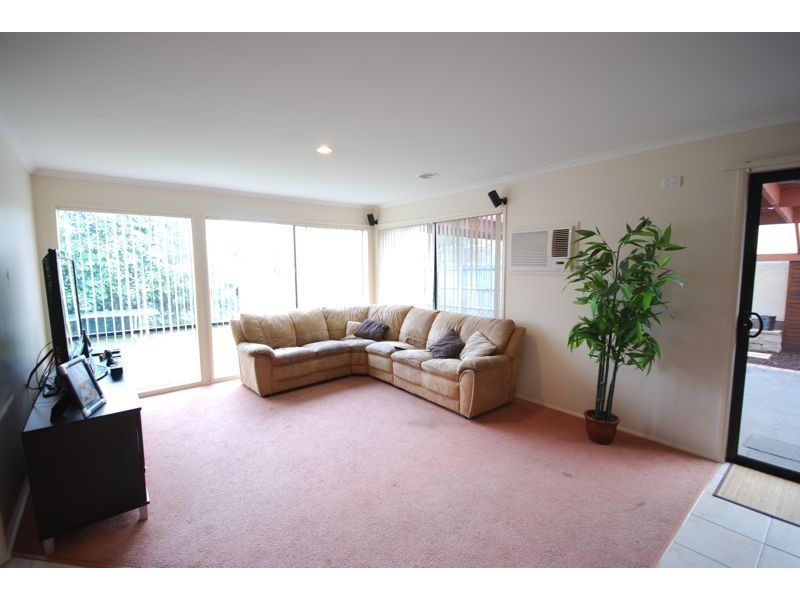 213 Monahans Road, Cranbourne VIC 3977