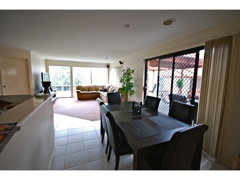 213 Monahans Road, Cranbourne VIC 3977