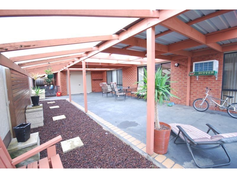 213 Monahans Road, Cranbourne VIC 3977