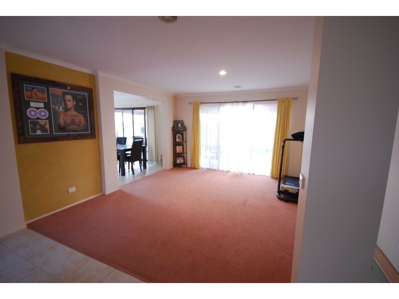 213 Monahans Road, Cranbourne VIC 3977