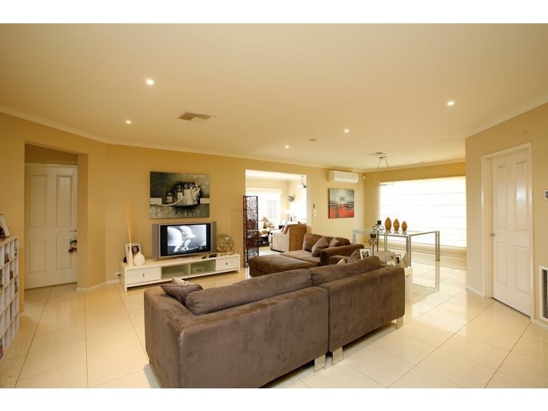 Cranbourne East VIC 3977