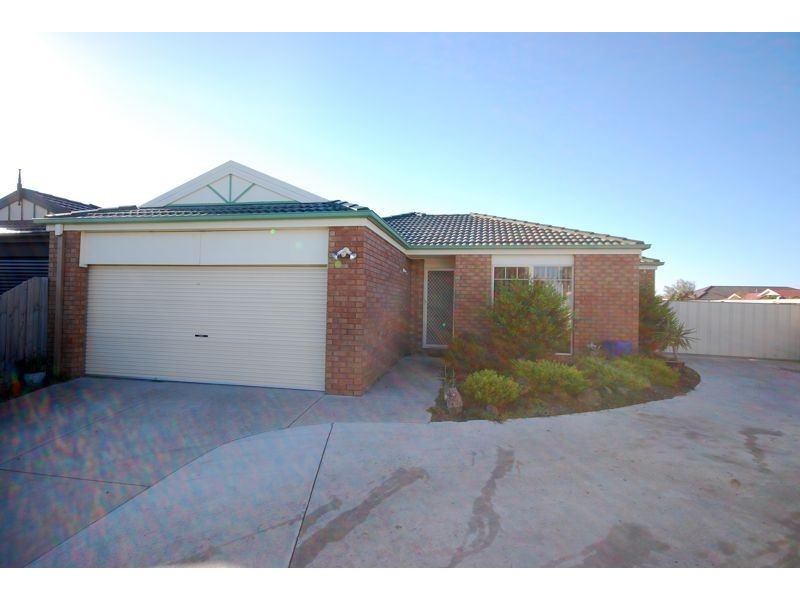 53 Miralie Way, Cranbourne West VIC 3977
