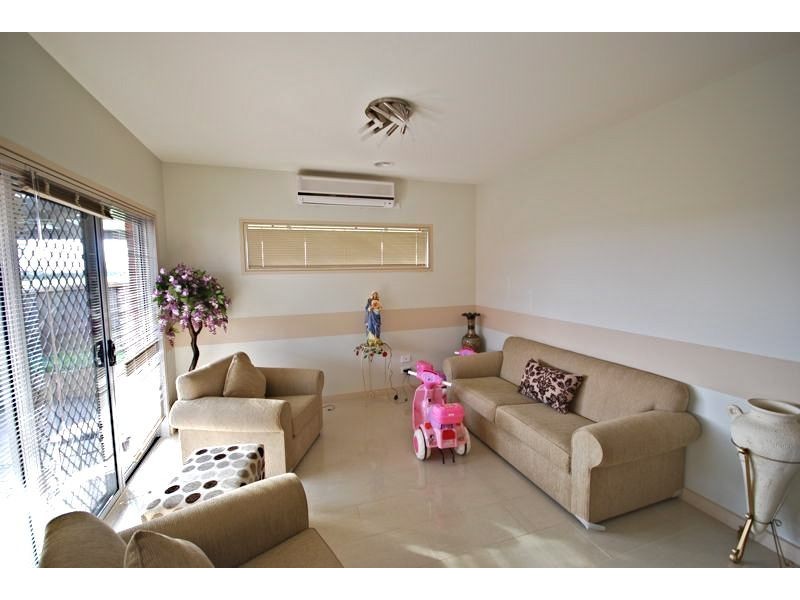 Cranbourne West VIC 3977