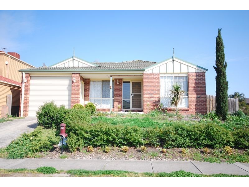 2 Mariner Close, Cranbourne North VIC 3977