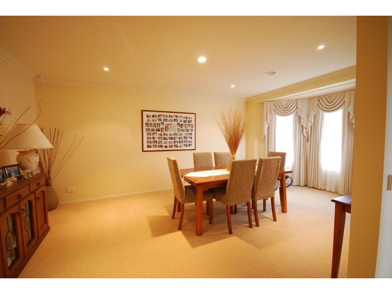 Cranbourne VIC 3977