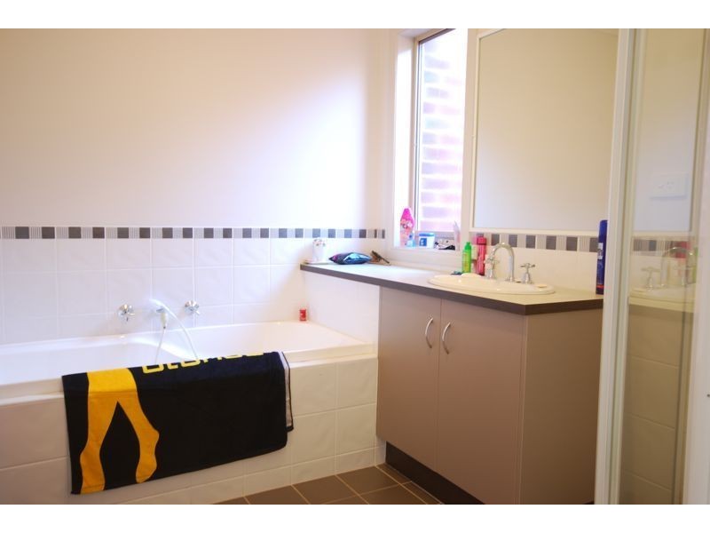 21 Stonehaven Avenue, Cranbourne VIC 3977