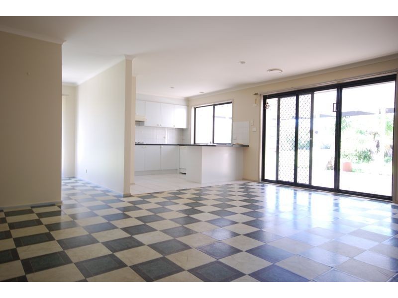 56 Earlston Circuit, Cranbourne VIC 3977