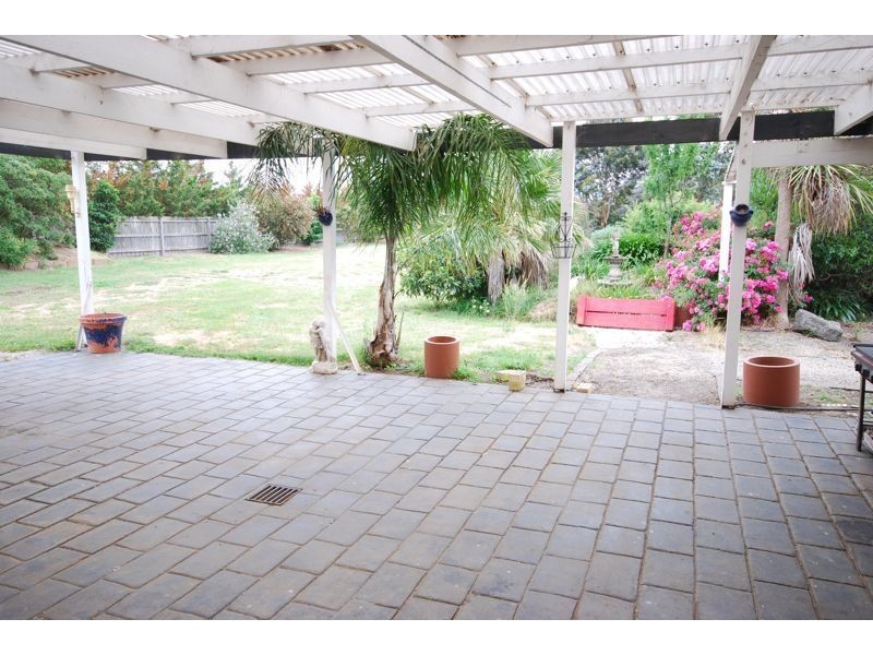 56 Earlston Circuit, Cranbourne VIC 3977