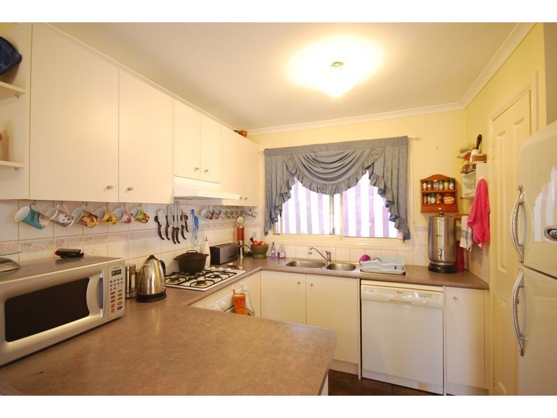 6 Gatwick Court, Cranbourne East VIC 3977