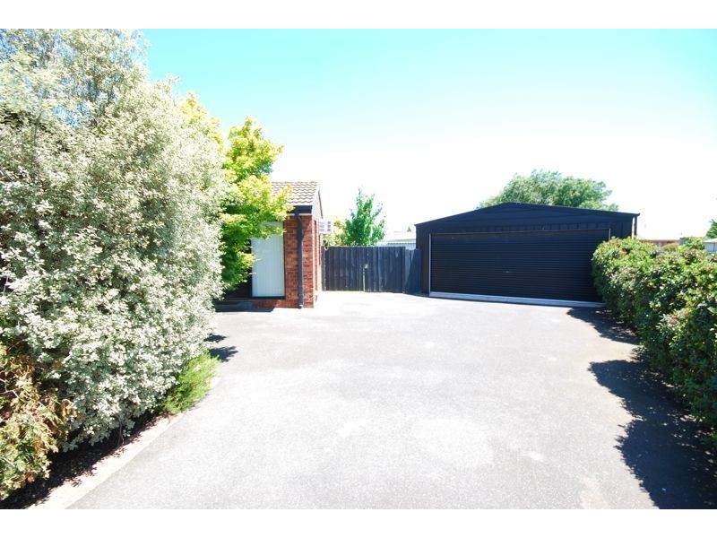Cranbourne North VIC 3977