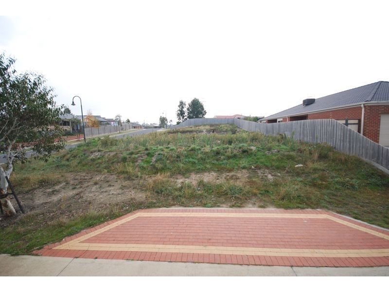 1 Kildare View, Cranbourne VIC 3977
