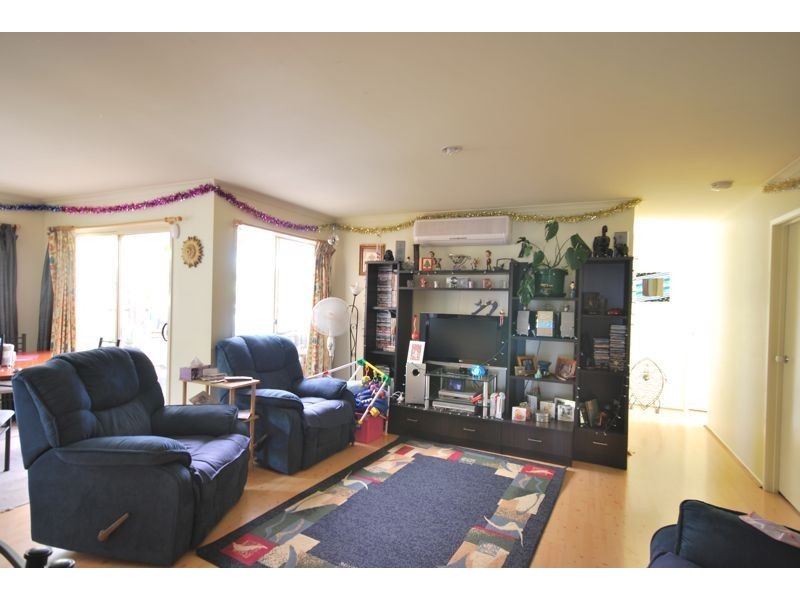 9 Trafalgar Way, Cranbourne East VIC 3977