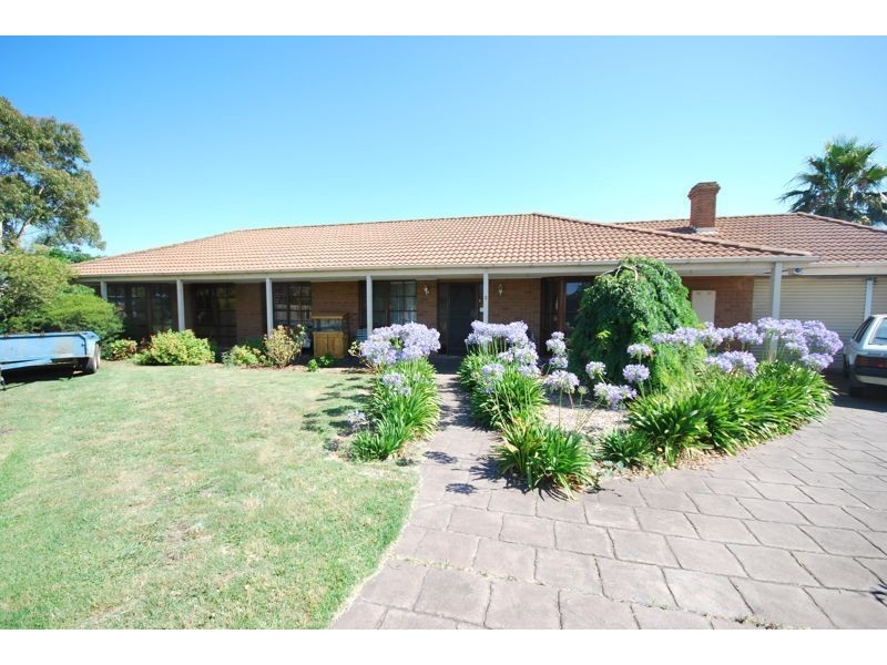 3 Radovic Court, Cranbourne North VIC 3977