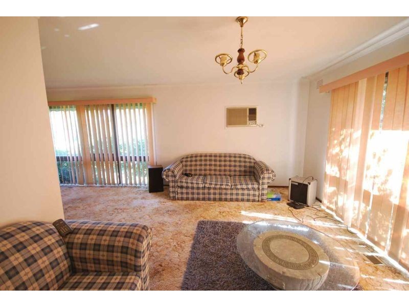 38 Chomley Street, Cranbourne VIC 3977