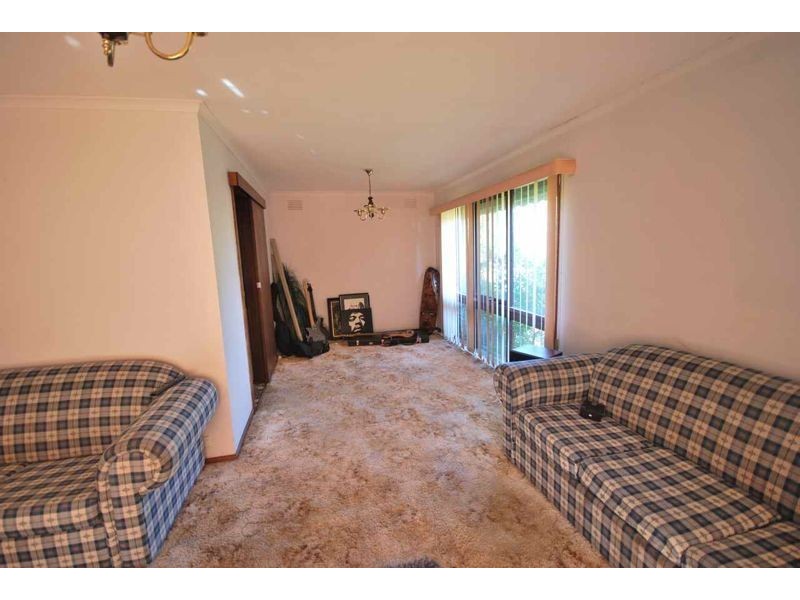 38 Chomley Street, Cranbourne VIC 3977