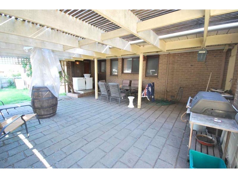 38 Chomley Street, Cranbourne VIC 3977