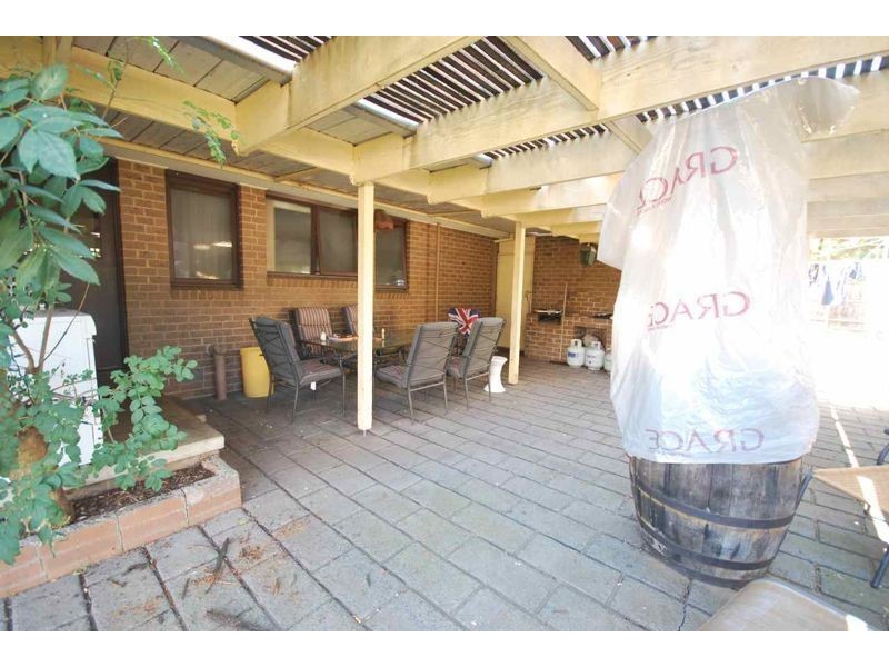 38 Chomley Street, Cranbourne VIC 3977