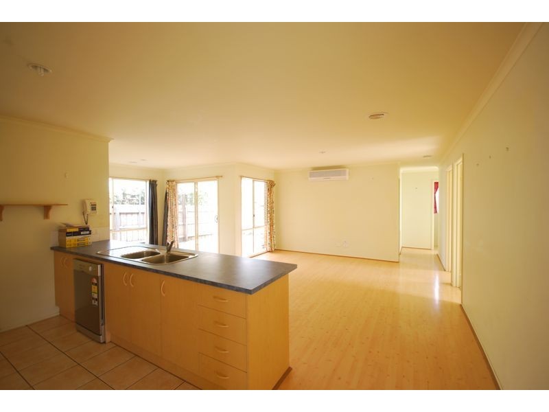 9 Trafalgar Way, Cranbourne East VIC 3977