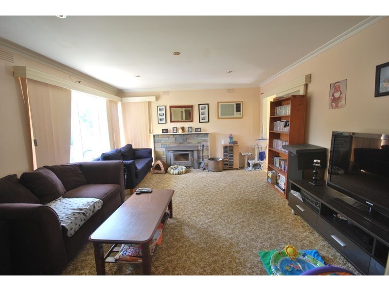 32 Browns Road, Devon Meadows VIC 3977