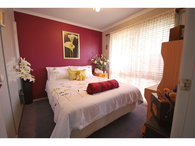 14 Broome Crescent, Cranbourne North VIC 3977