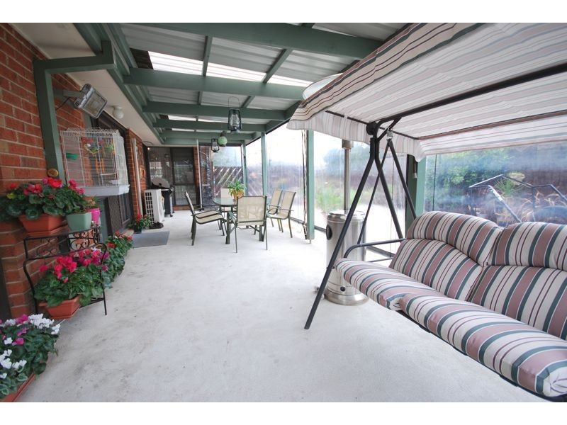 14 Broome Crescent, Cranbourne North VIC 3977