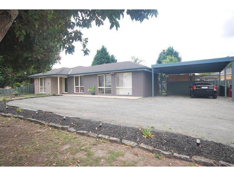 25 Strafford Avenue, Cranbourne VIC 3977