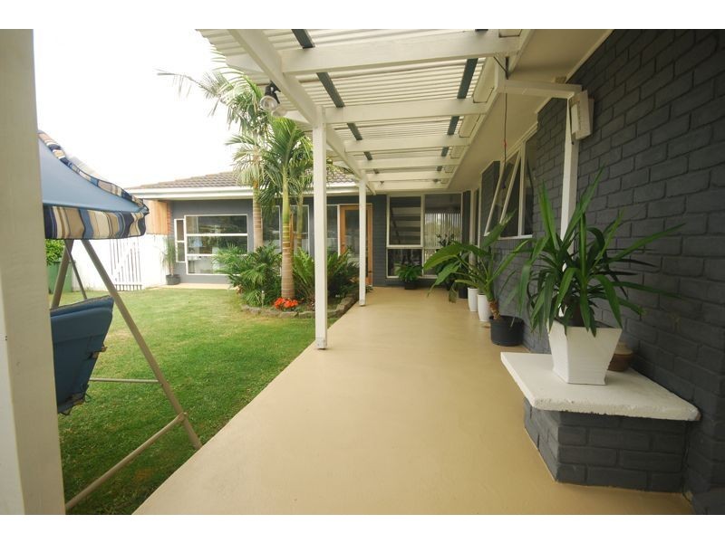 25 Strafford Avenue, Cranbourne VIC 3977