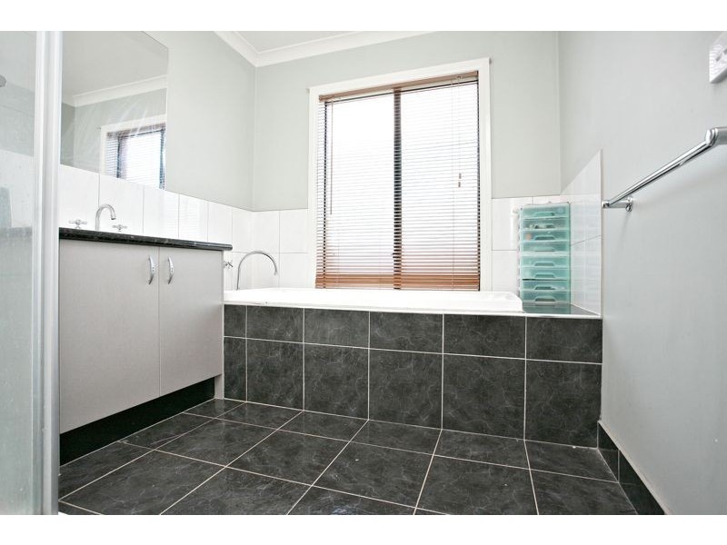 Cranbourne VIC 3977