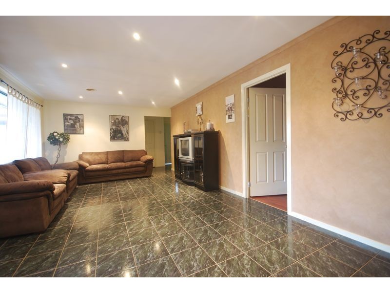 Cranbourne North VIC 3977