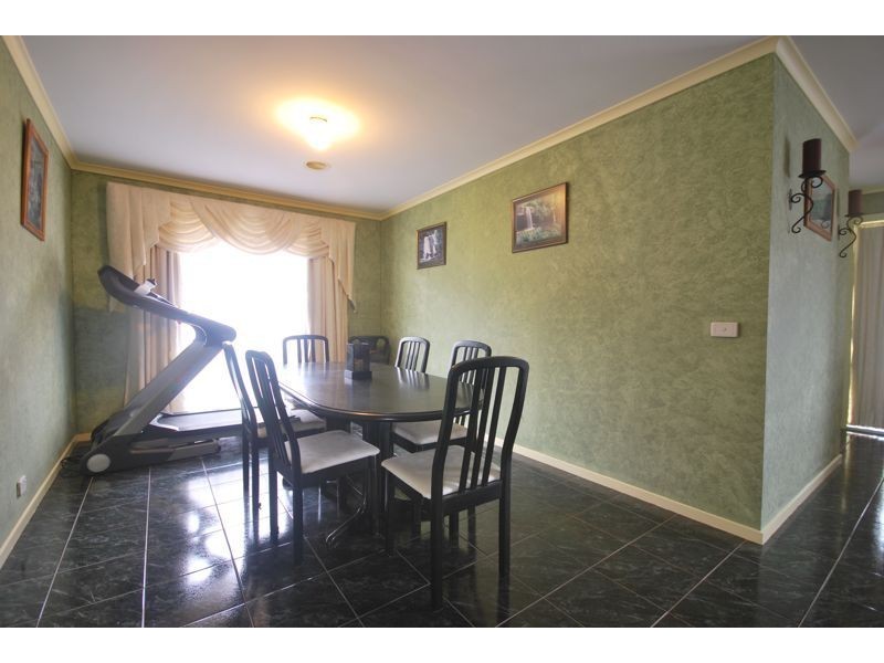 Cranbourne North VIC 3977