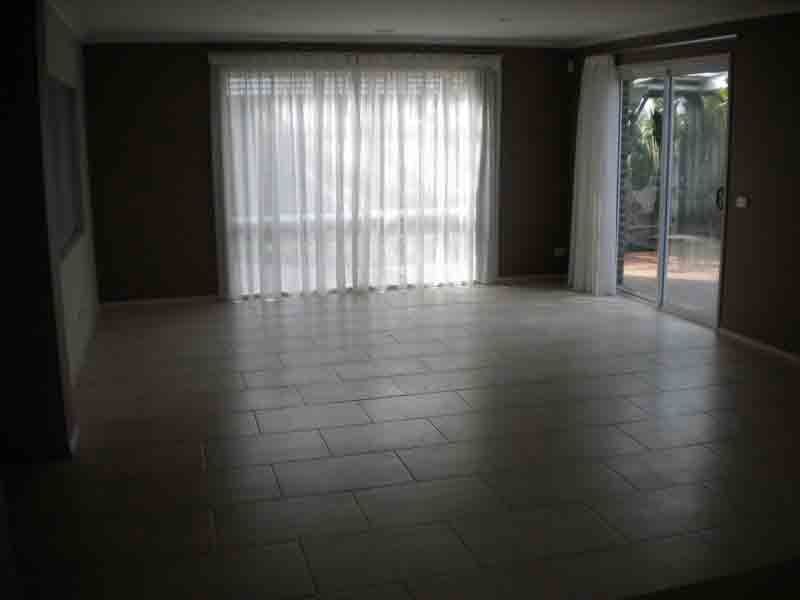 10 Harpenden Terrace, Cranbourne VIC 3977