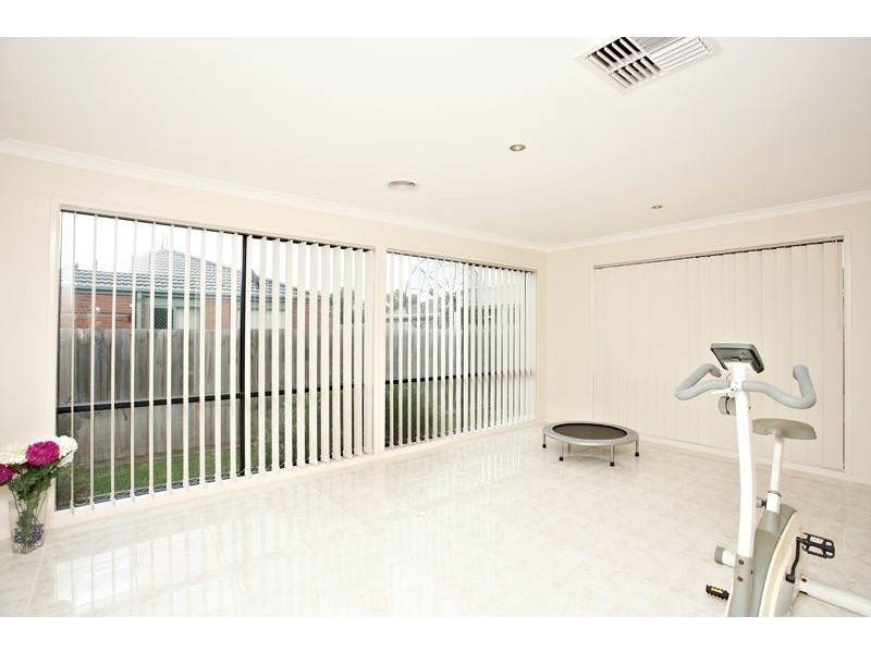 Cranbourne West VIC 3977
