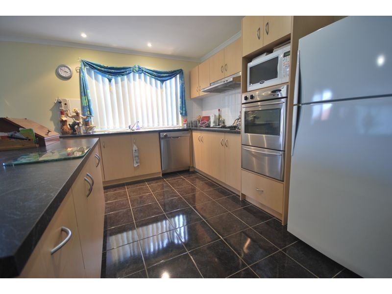 14 Scotsdale Drive, Cranbourne East VIC 3977