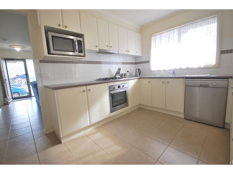 12 Lily Place, Cranbourne VIC 3977