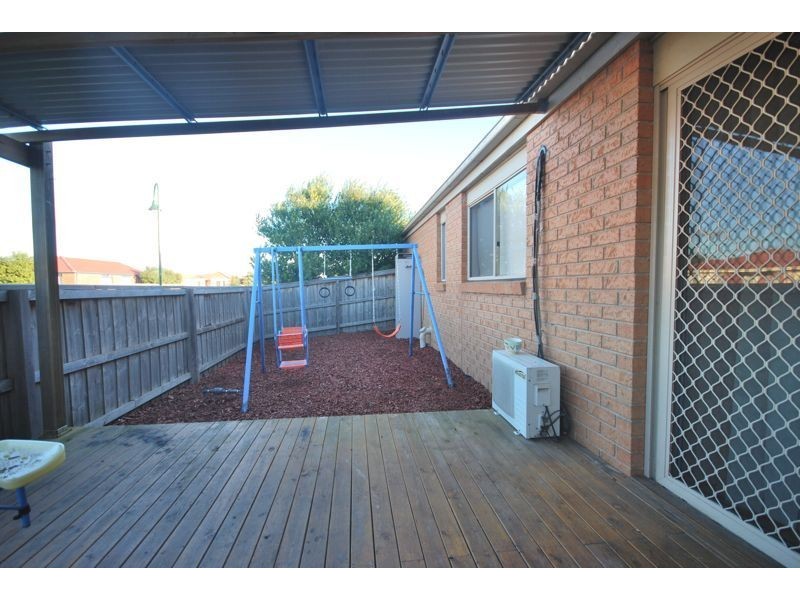 54 Cornwell Crescent, Cranbourne East VIC 3977