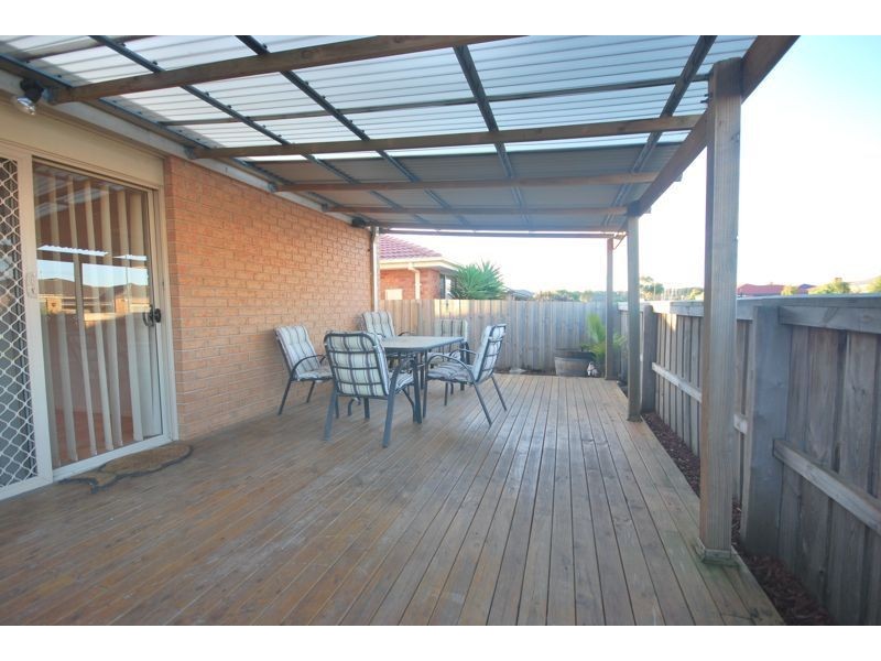 54 Cornwell Crescent, Cranbourne East VIC 3977