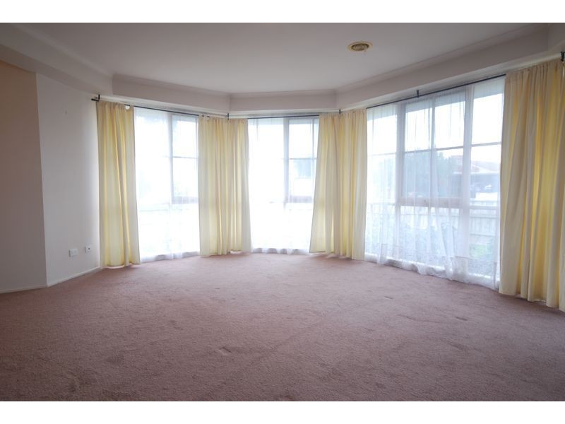 2 Joyce Street, Cranbourne VIC 3977