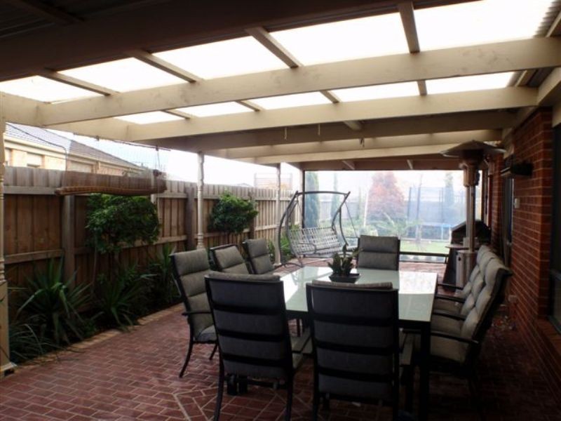 6 Arklow Court, Cranbourne VIC 3977