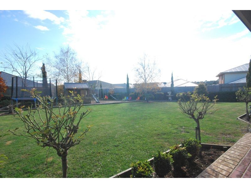 6 Arklow Court, Cranbourne VIC 3977