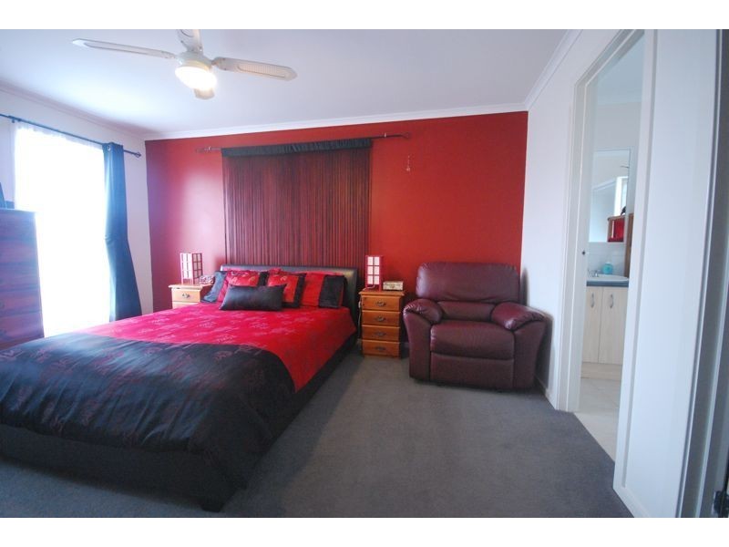 Cranbourne West VIC 3977