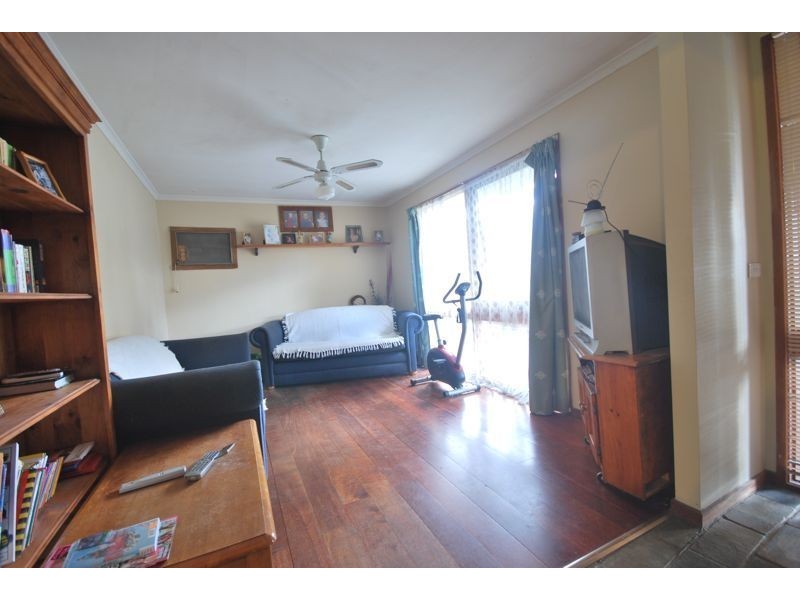 14 Heywood Crescent, Cranbourne North VIC 3977