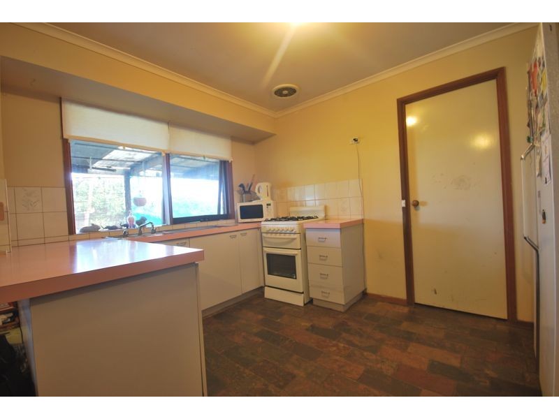 14 Heywood Crescent, Cranbourne North VIC 3977