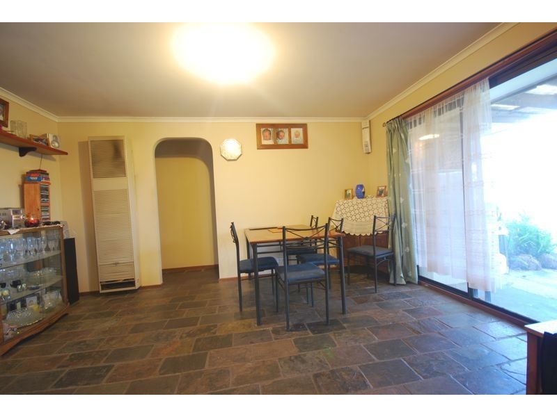 14 Heywood Crescent, Cranbourne North VIC 3977