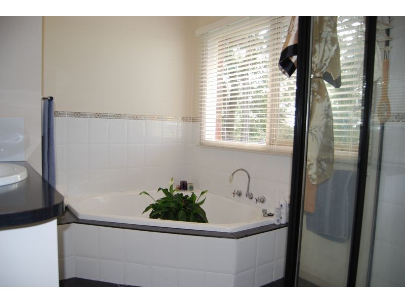 260 McCraws Road, Nar Nar Goon VIC 3812