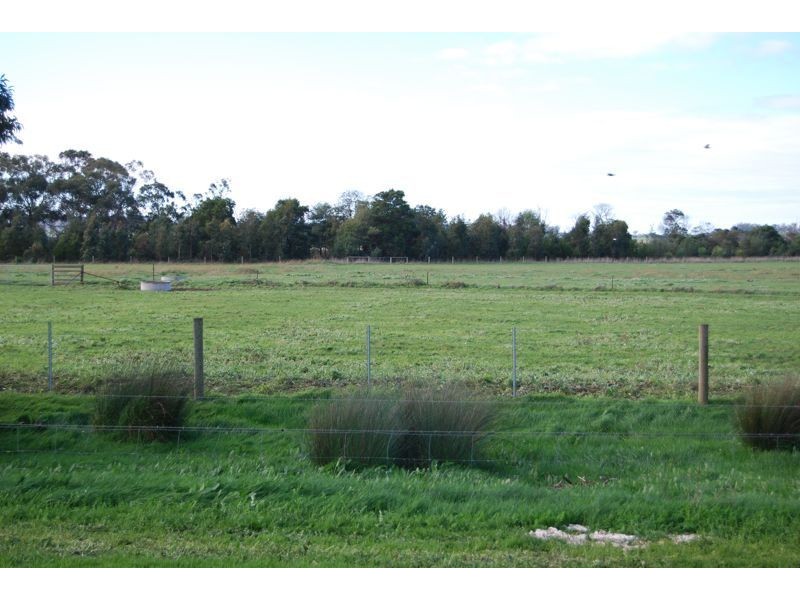 260 McCraws Road, Nar Nar Goon VIC 3812