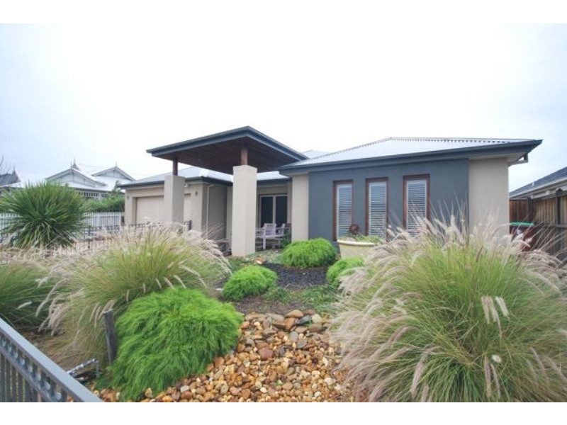 Cranbourne North VIC 3977